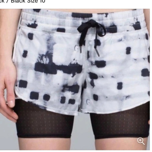 Lululemon hot to street short ghost weave white layered mesh 28722 - Picture 12 of 13